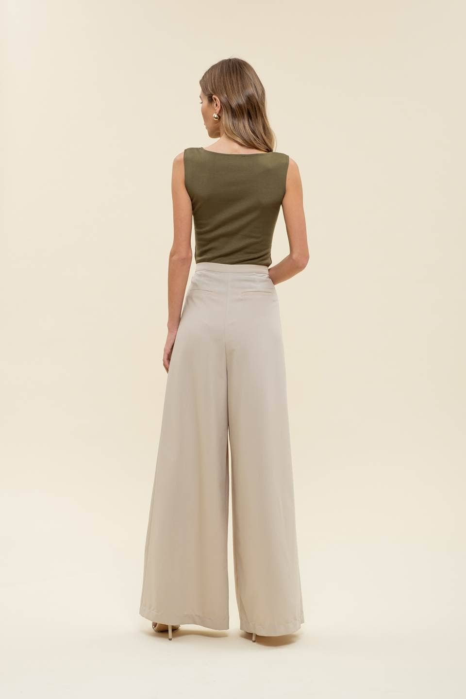 Essential Boat Neck