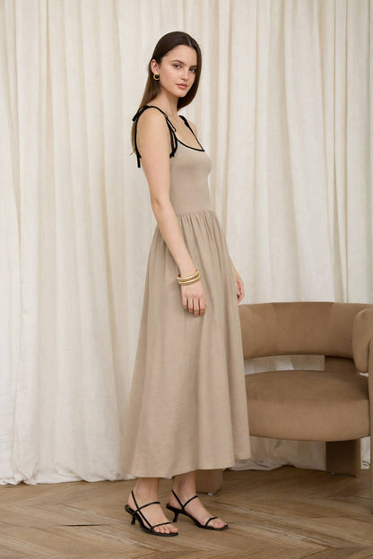 Charming Contrast Midi Dress