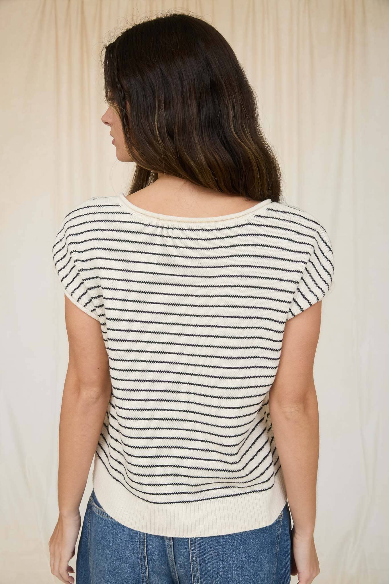 Scoop Neck Short Sleeve Cardi