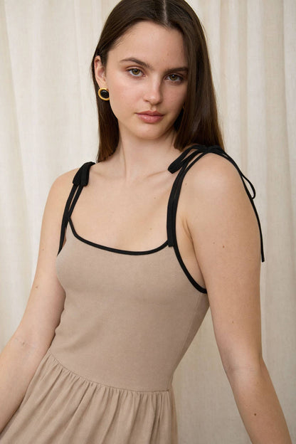 Charming Contrast Midi Dress