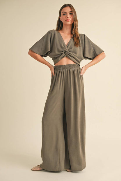 Classic Breezy Wideleg Pant