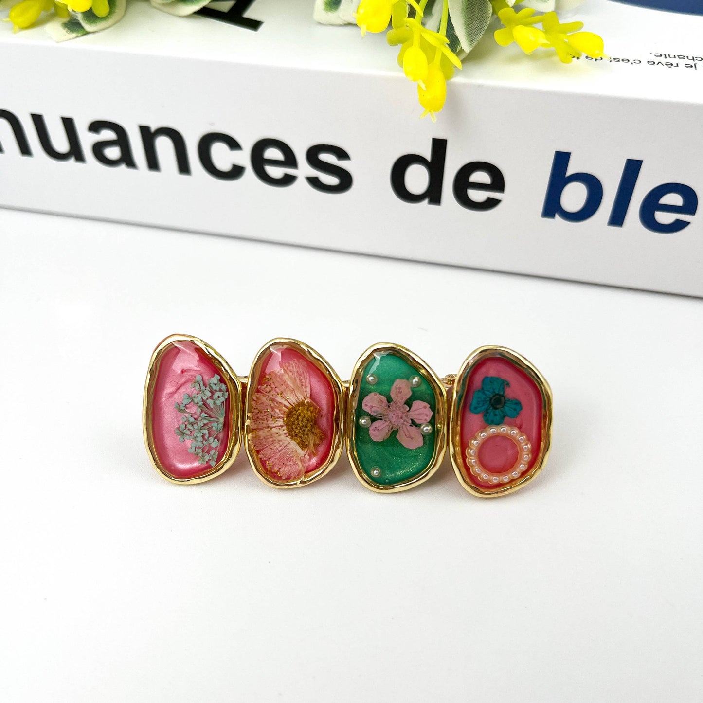 Retro Flower Duckbill Clip