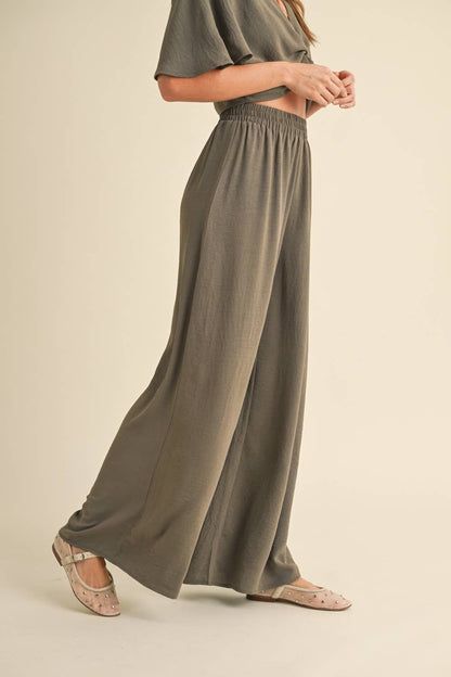 Classic Breezy Wideleg Pant